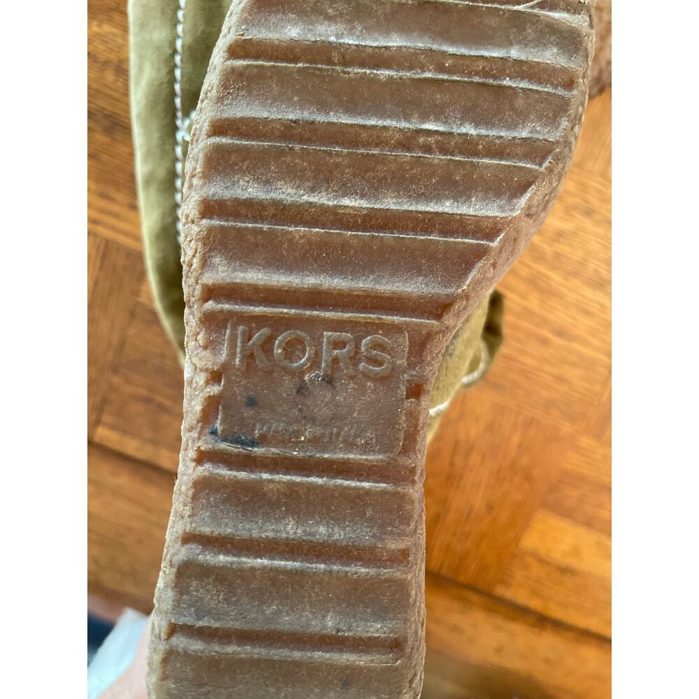 MICHAEL KORS MADE IN ITALY TALL SUEDE SHERPA LINED FOLD OVER BOOTS GREEN 6 - Picture 8 of 10